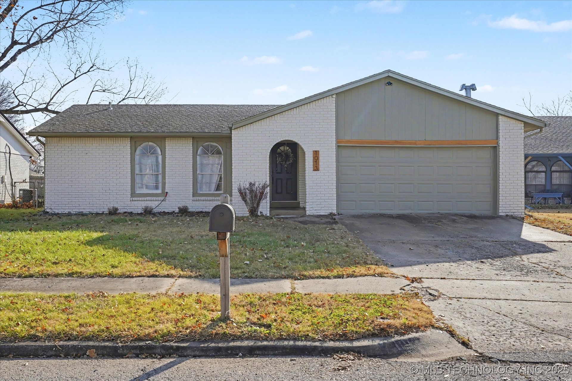 1013 W Memphis Street