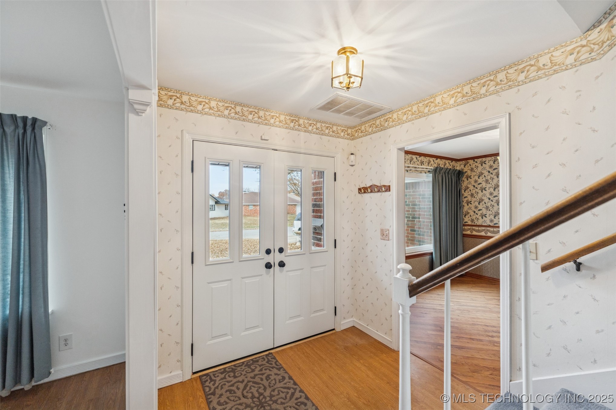 9522 E 36th Street Property Photo 6