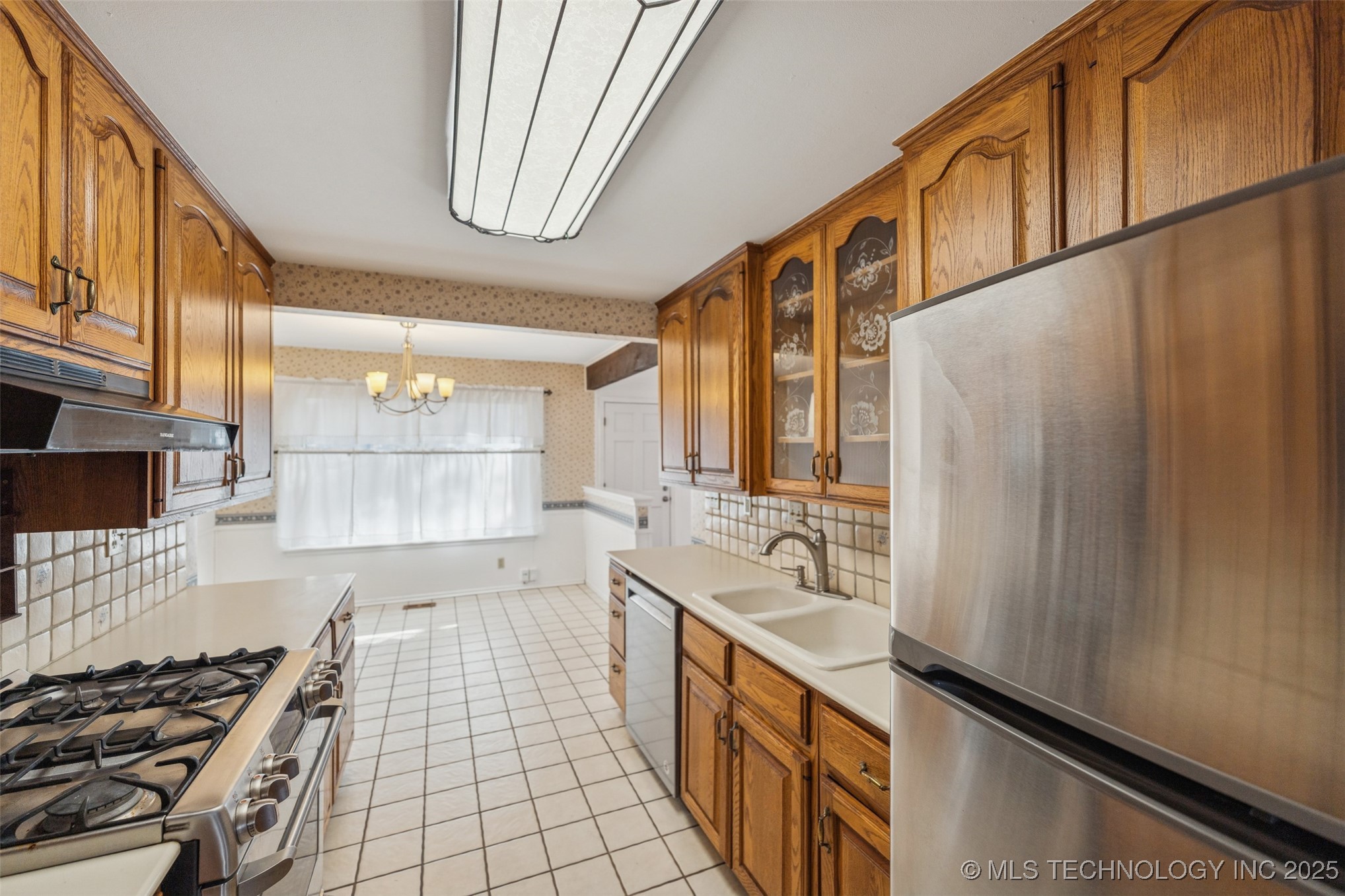 9522 E 36th Street Property Photo 9