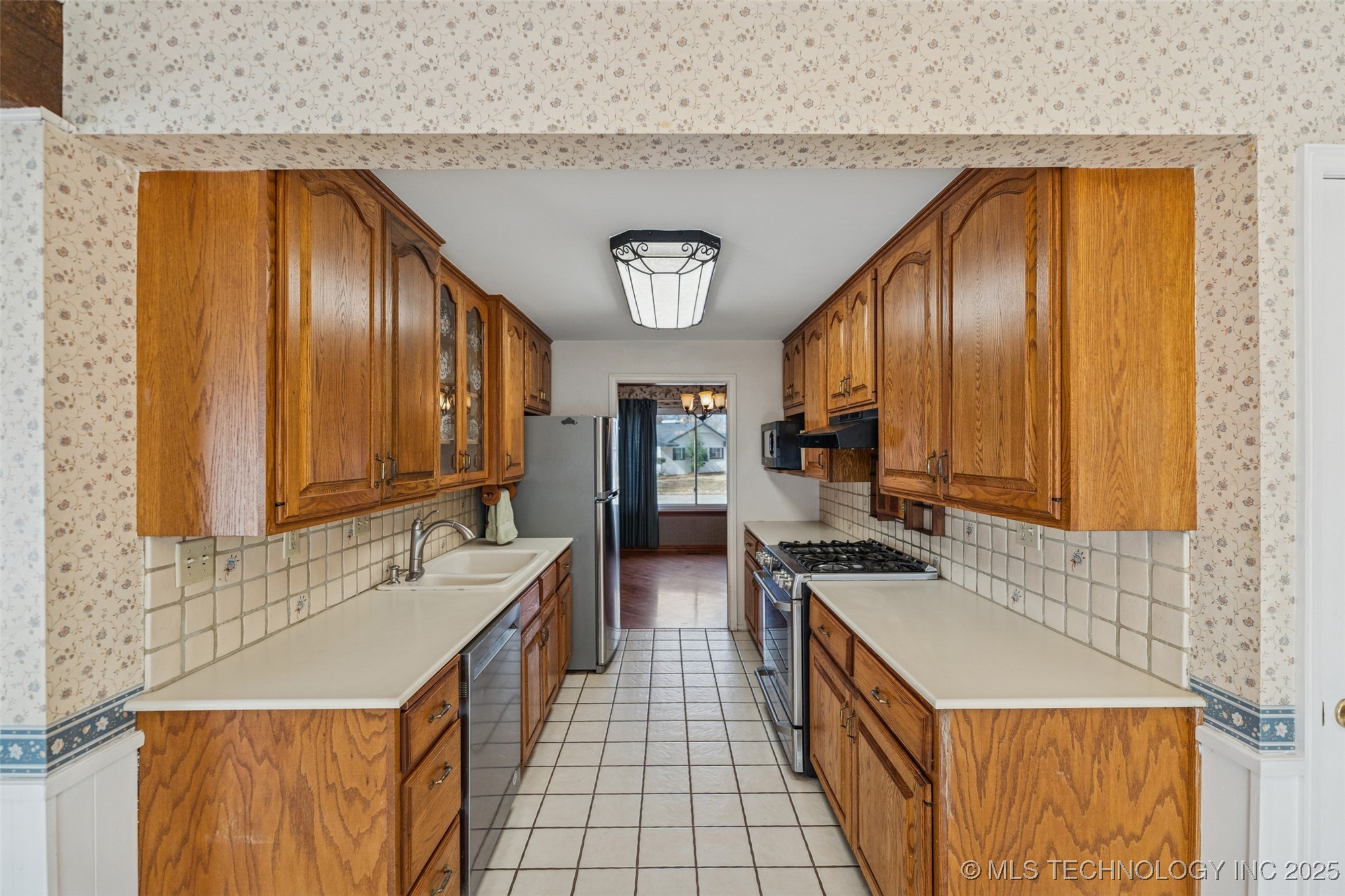 9522 E 36th Street Property Photo 10