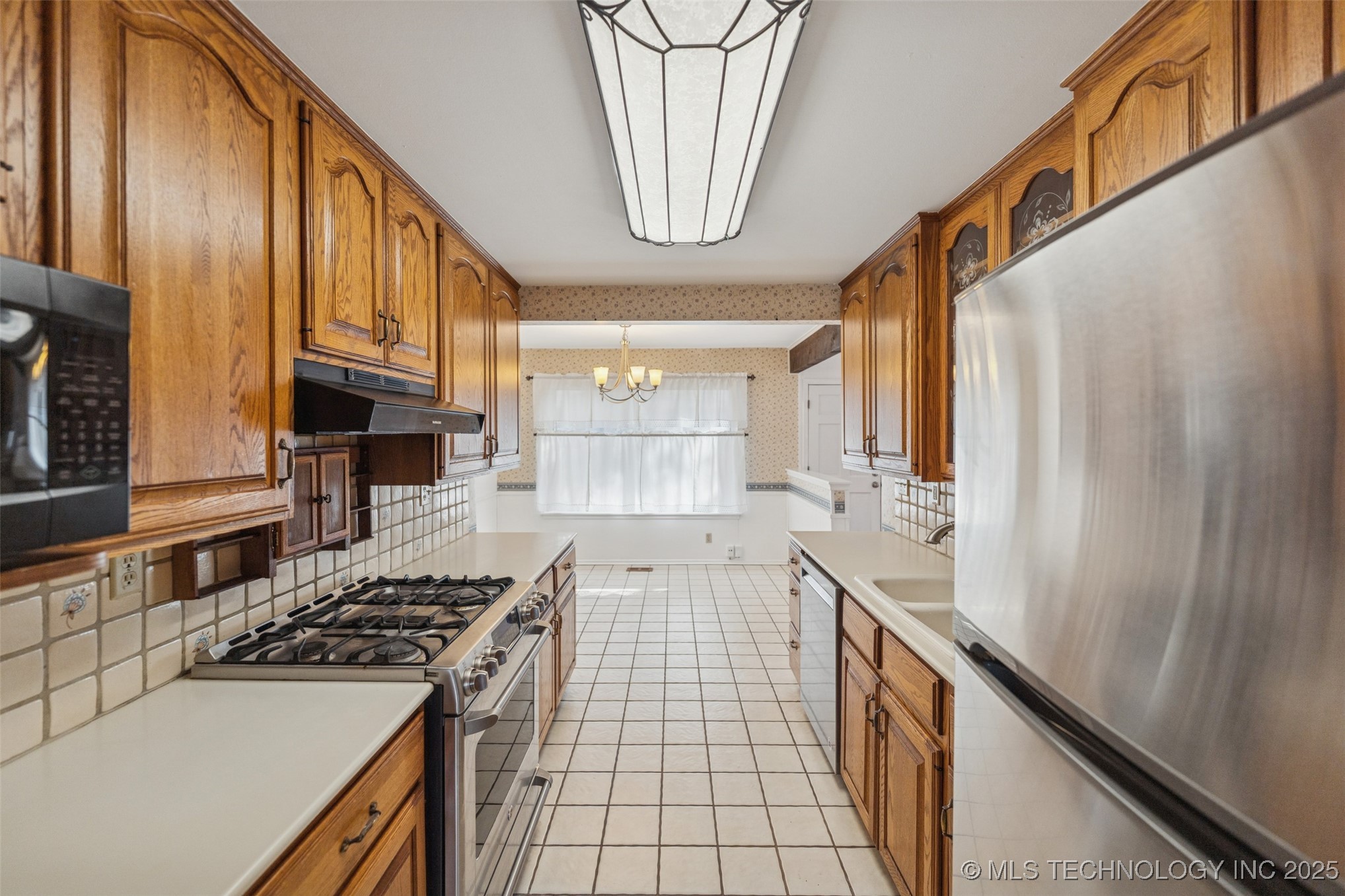 9522 E 36th Street Property Photo 11