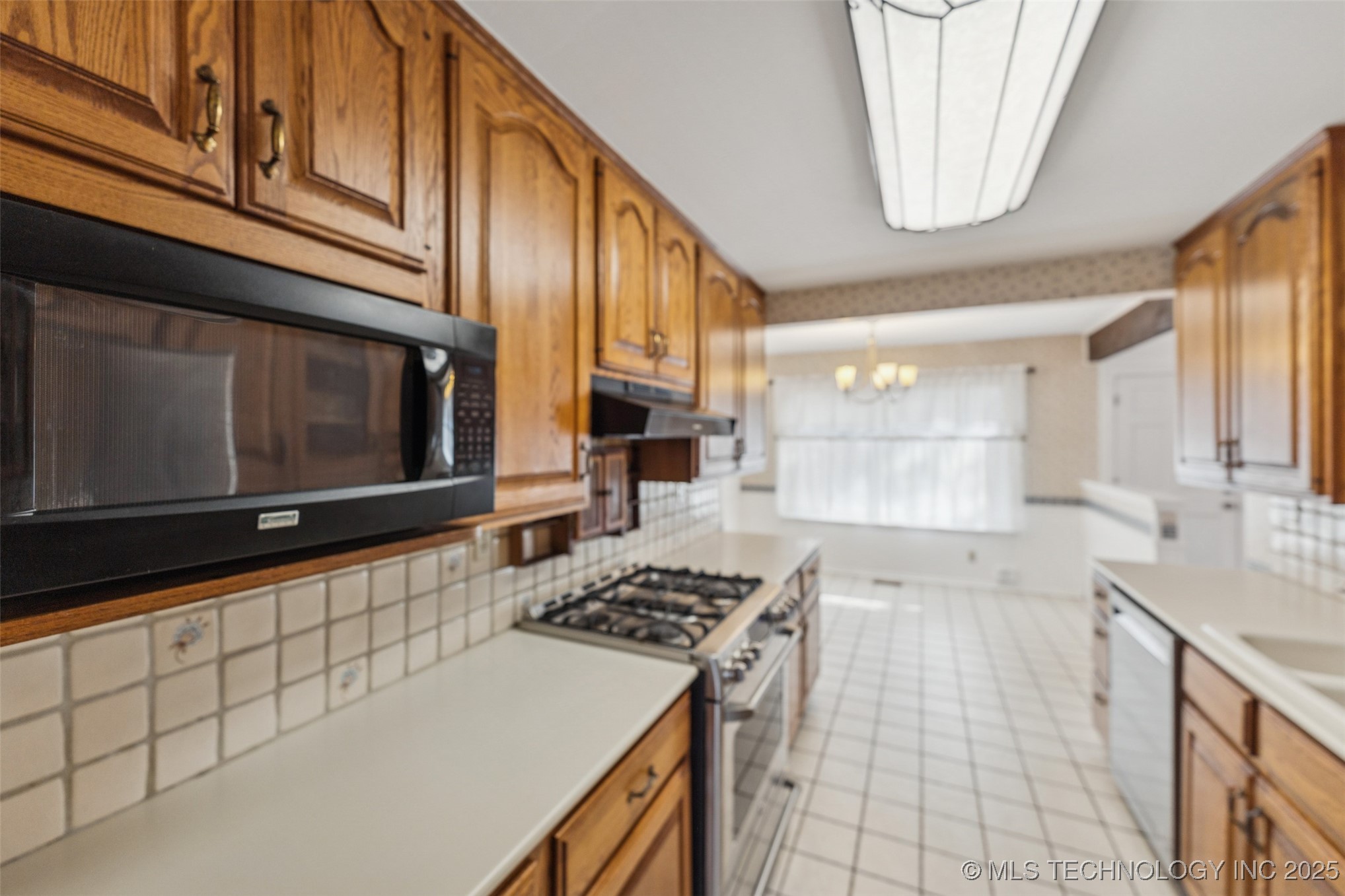 9522 E 36th Street Property Photo 12