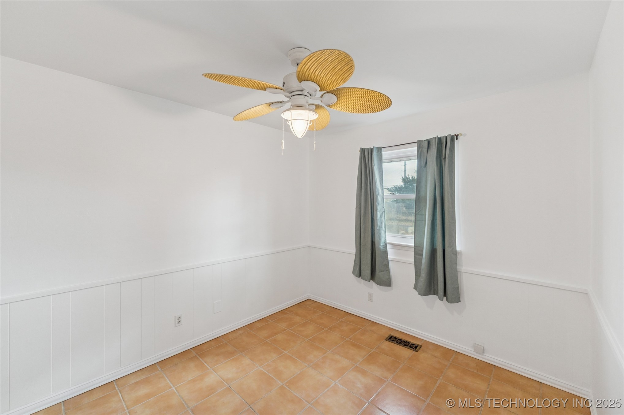 9522 E 36th Street Property Photo 32