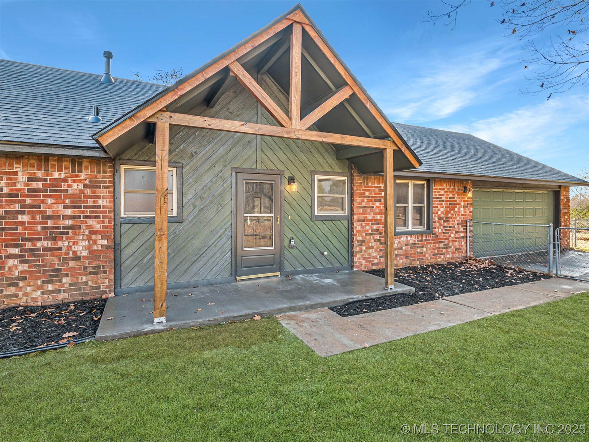 10754 E 530 Road Property Photo 4