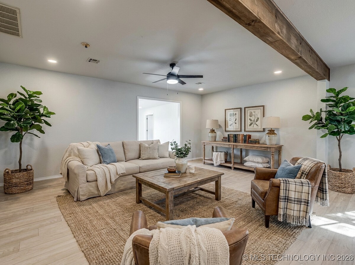 10754 E 530 Road Property Photo 5