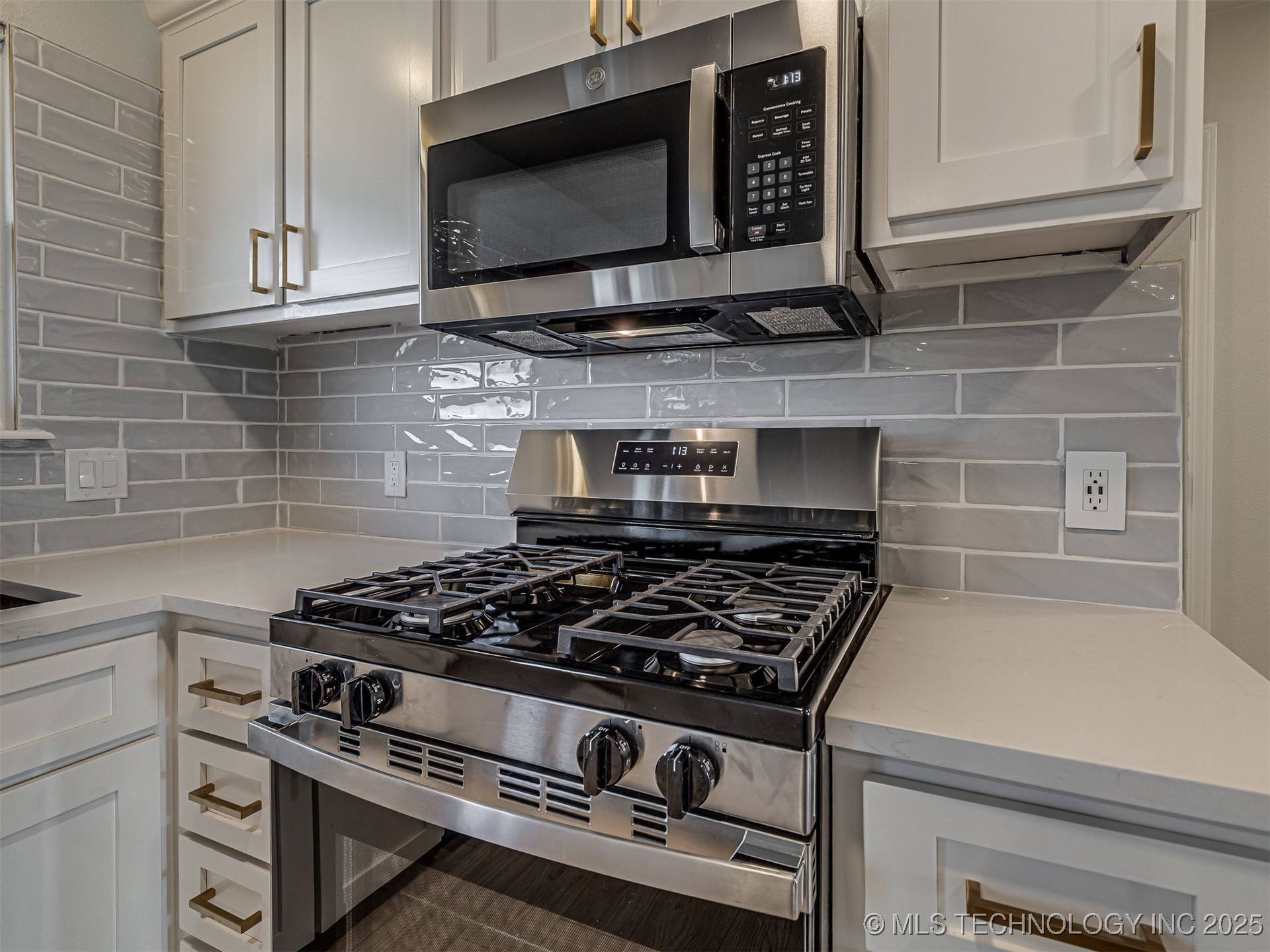 10754 E 530 Road Property Photo 12