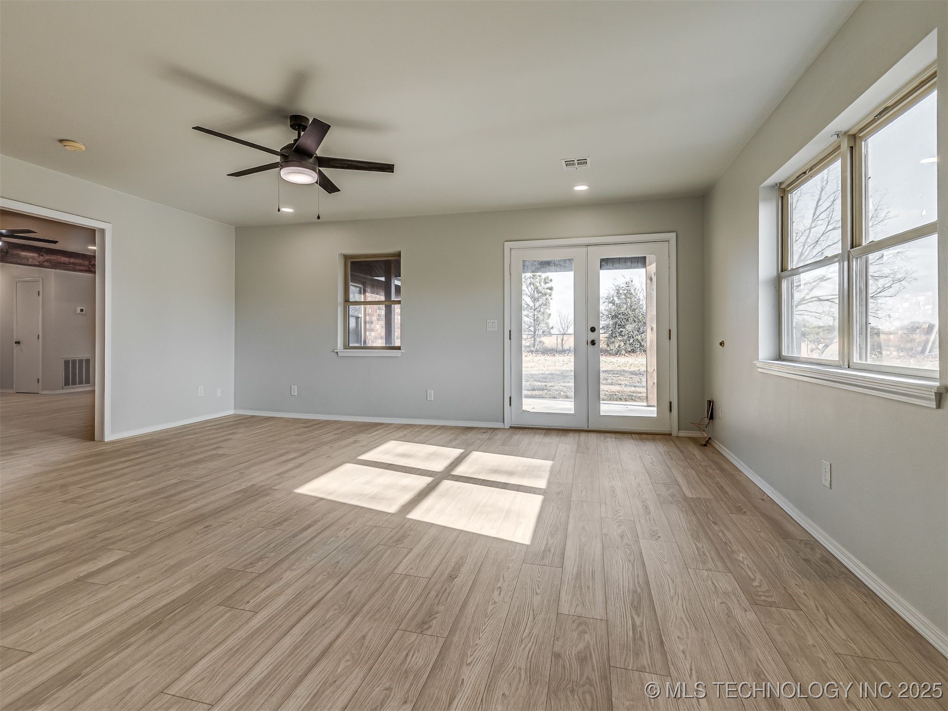 10754 E 530 Road Property Photo 16