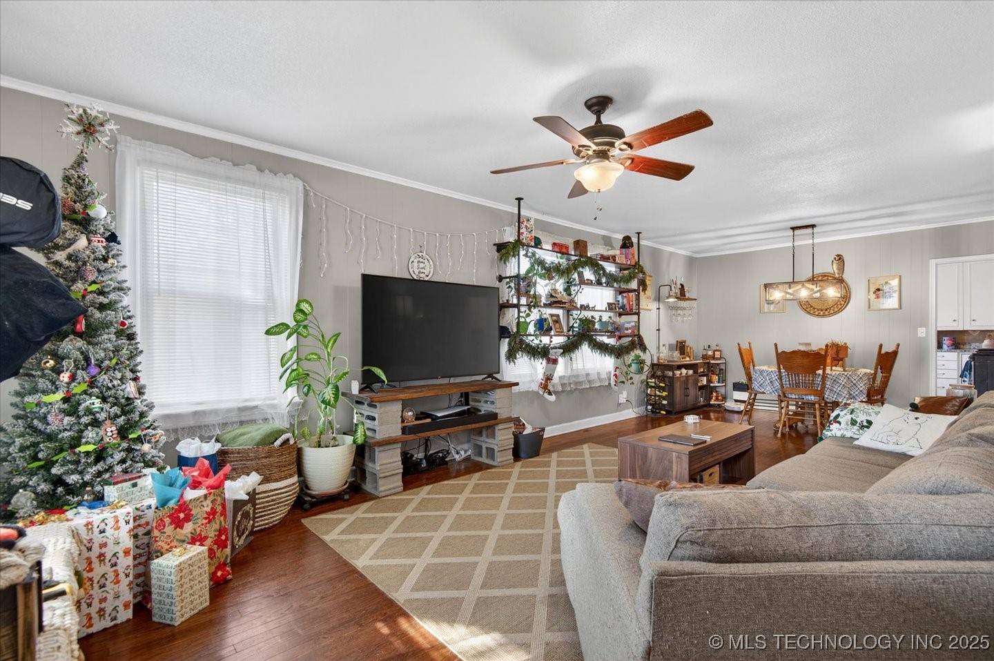 616 E 13th Street Property Photo 4