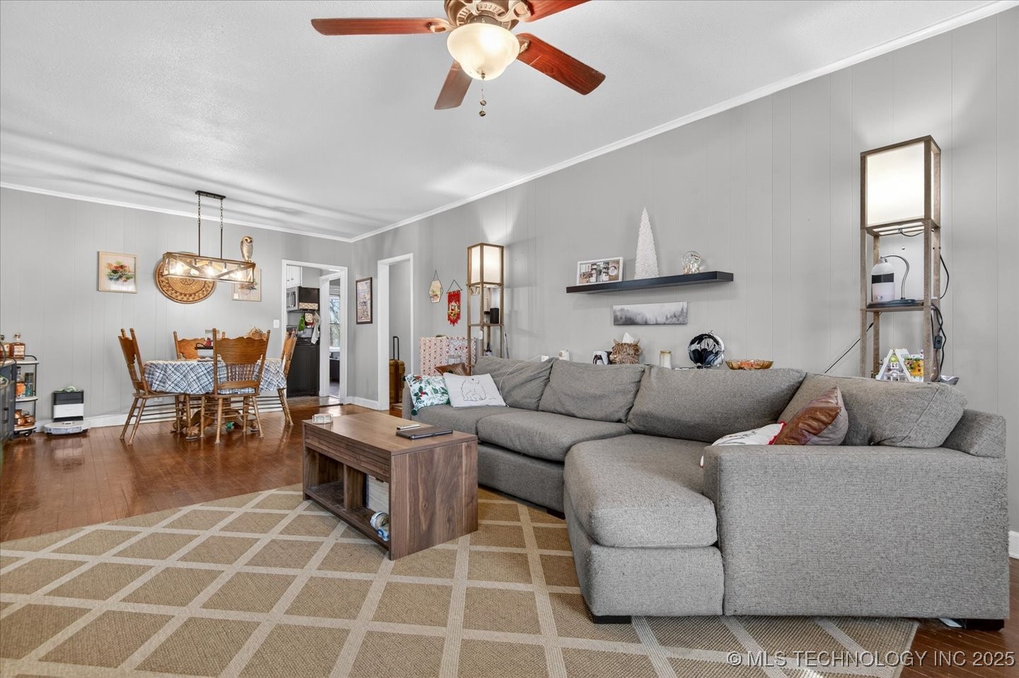 616 E 13th Street Property Photo 5