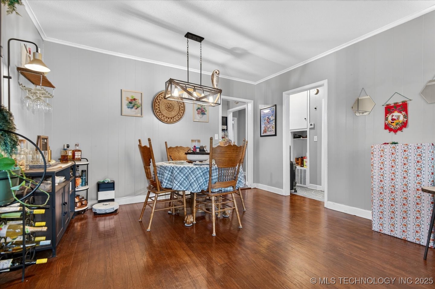 616 E 13th Street Property Photo 6