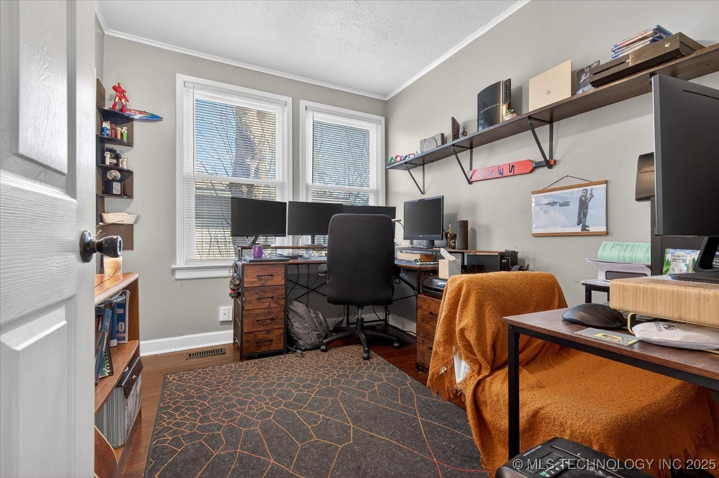 616 E 13th Street Property Photo 17