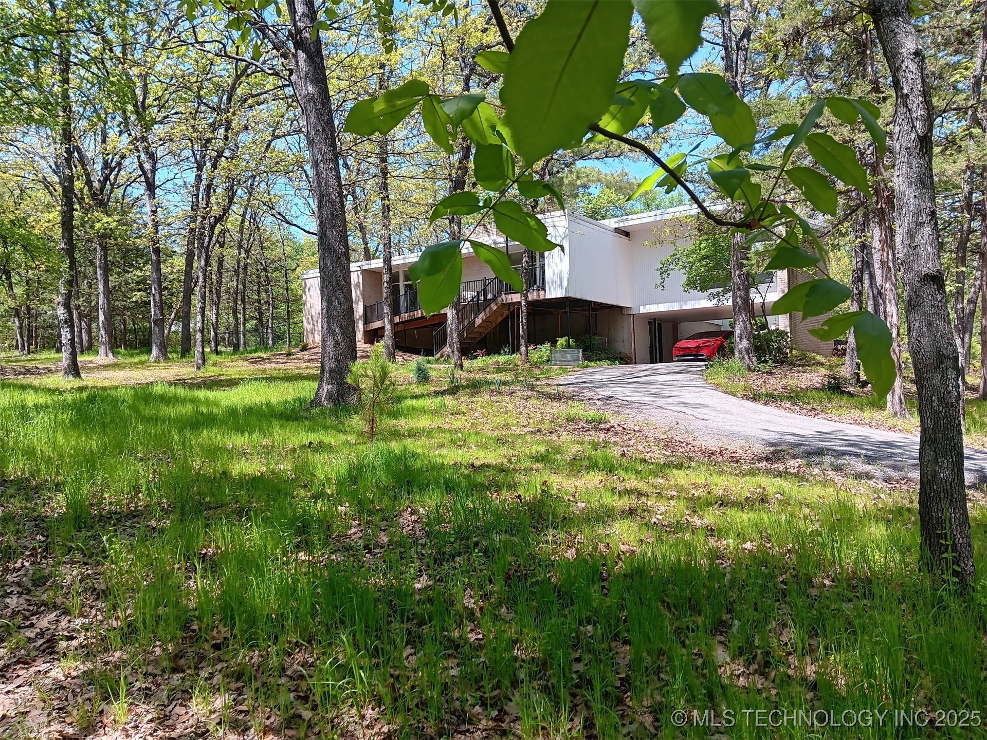 2417 Wilson Street Property Photo 2