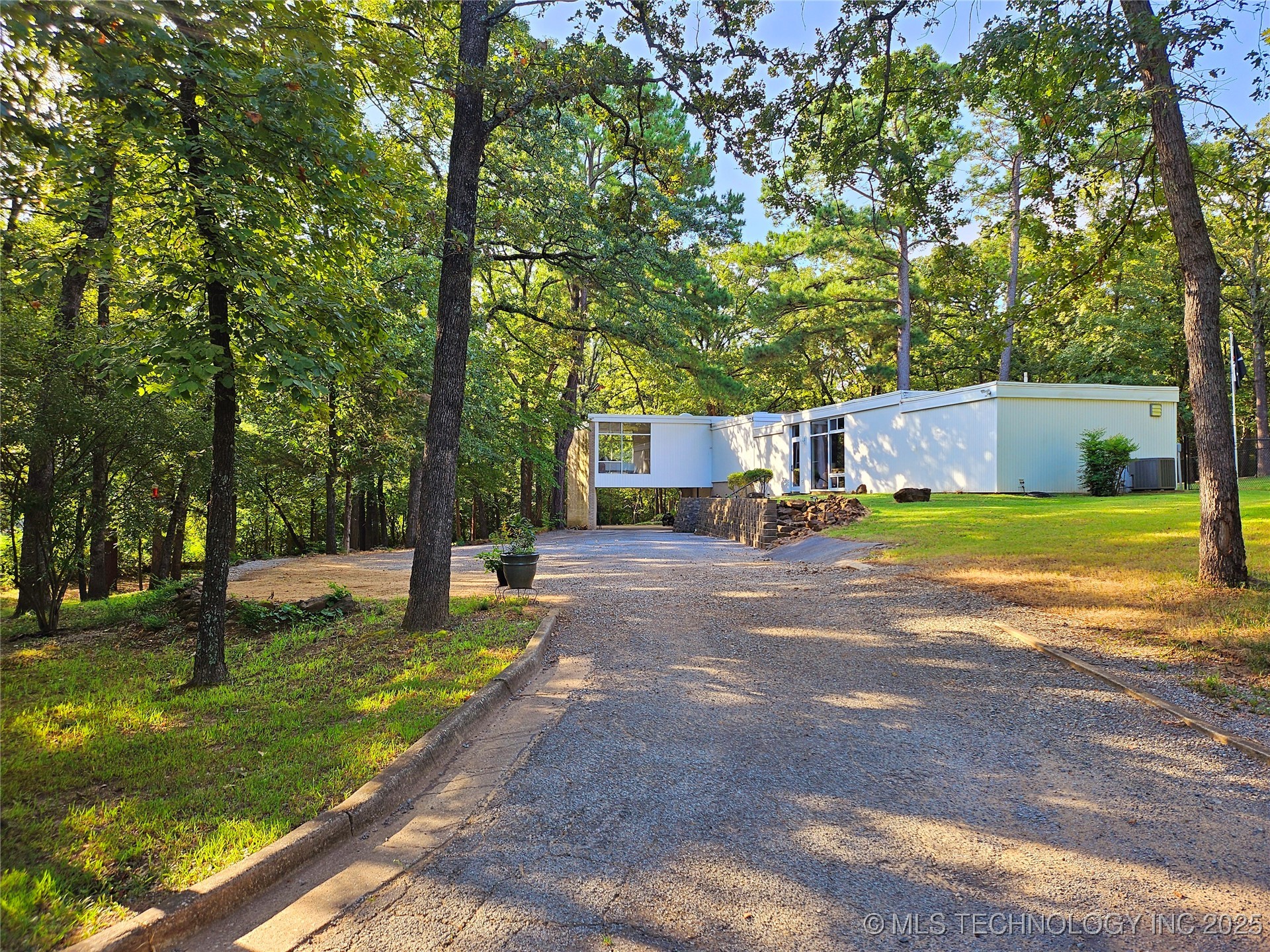 2417 Wilson Street Property Photo 6