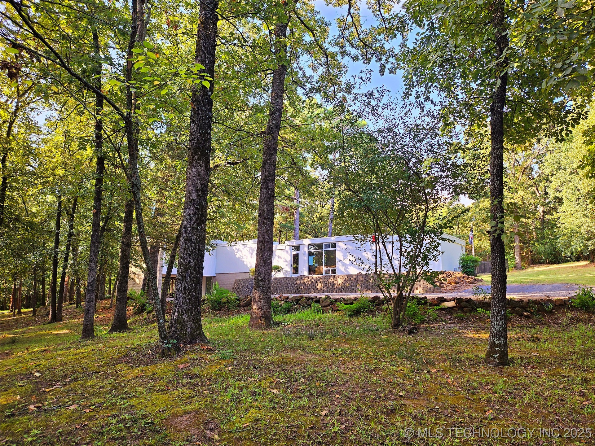 2417 Wilson Street Property Photo 7