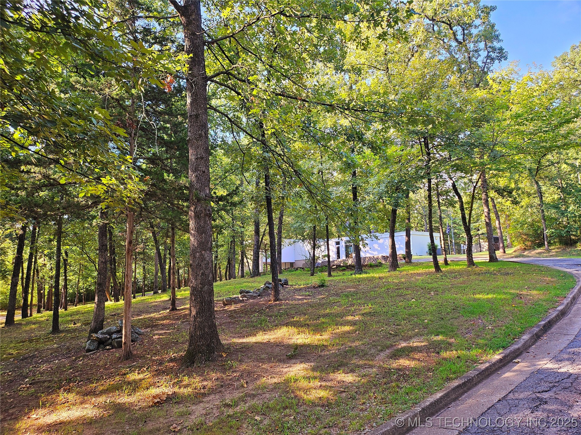 2417 Wilson Street Property Photo 8