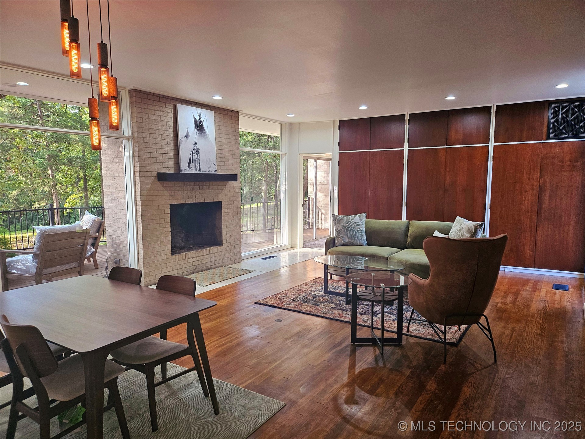 2417 Wilson Street Property Photo 31