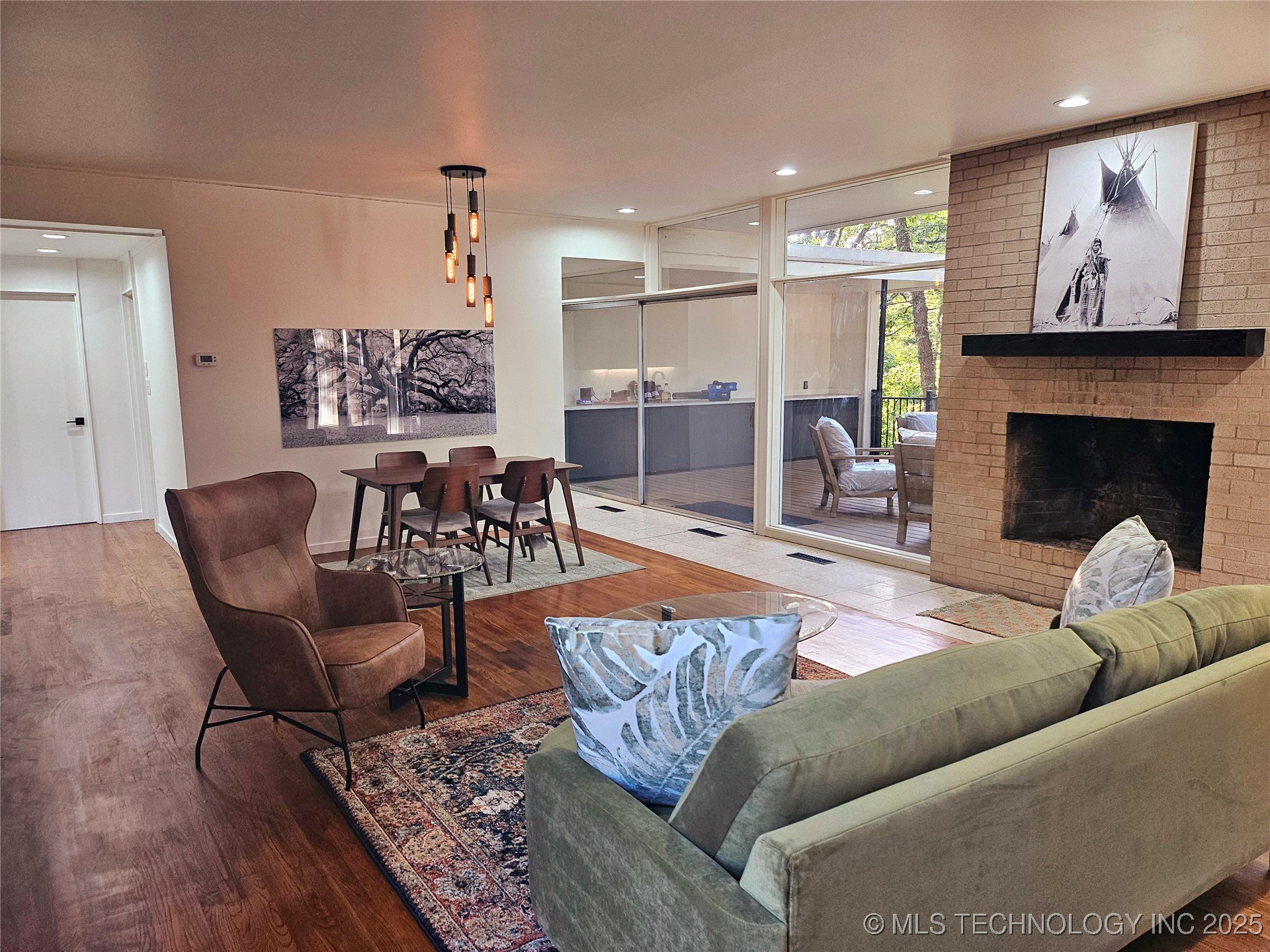 2417 Wilson Street Property Photo 32