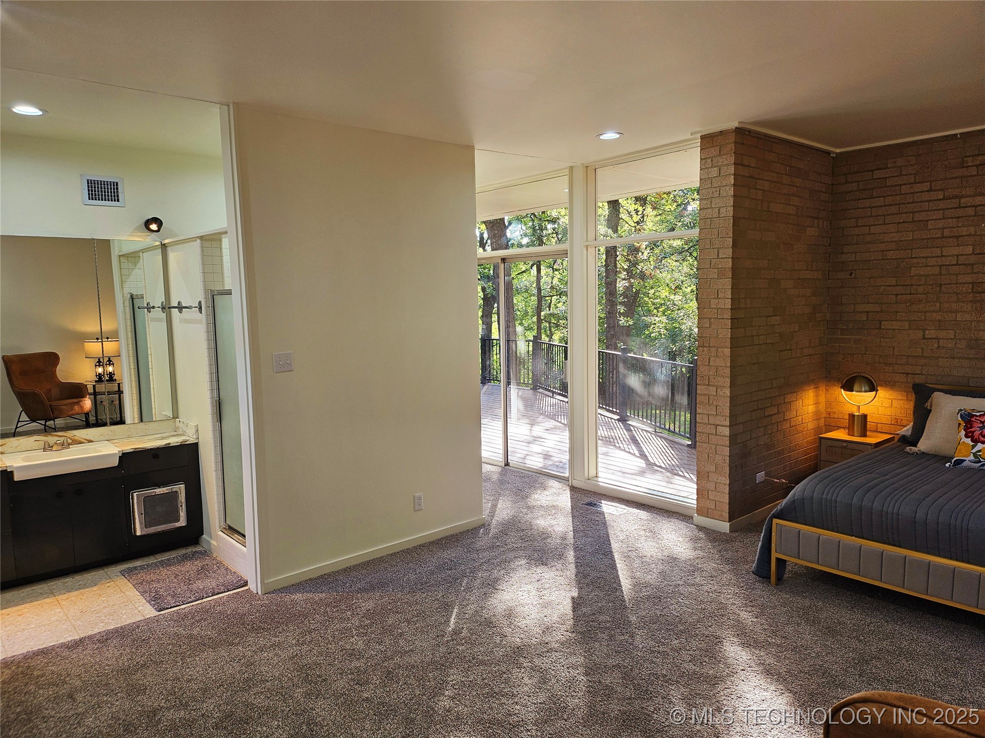 2417 Wilson Street Property Photo 37