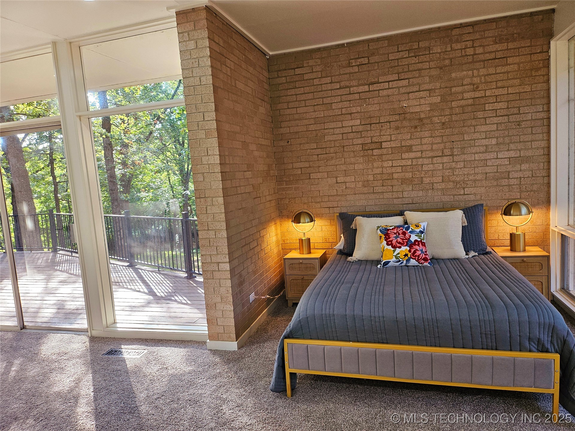 2417 Wilson Street Property Photo 38