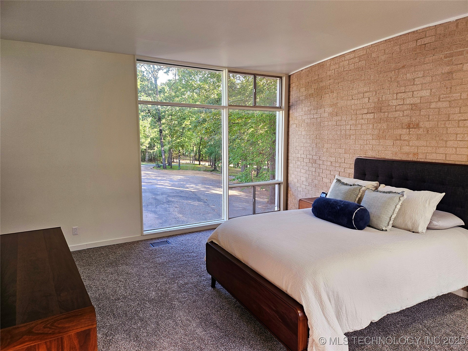 2417 Wilson Street Property Photo 42