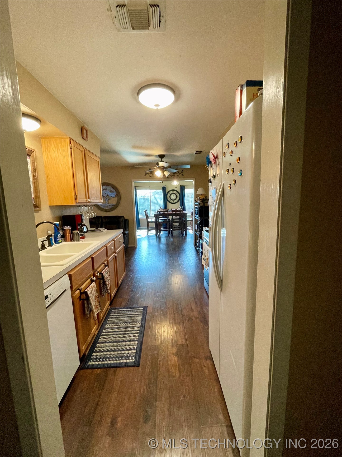 1019 Four Seasons Drive Property Photo 6