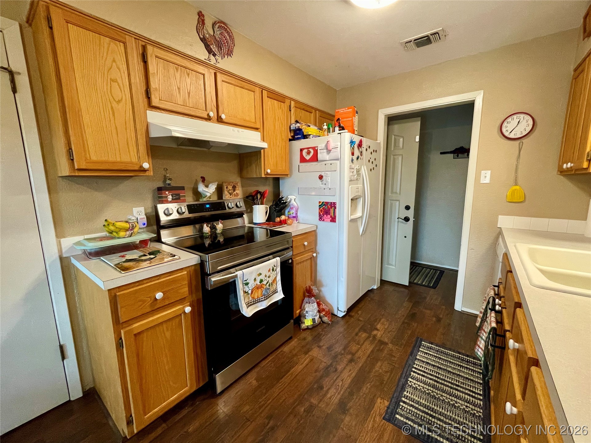 1019 Four Seasons Drive Property Photo 7