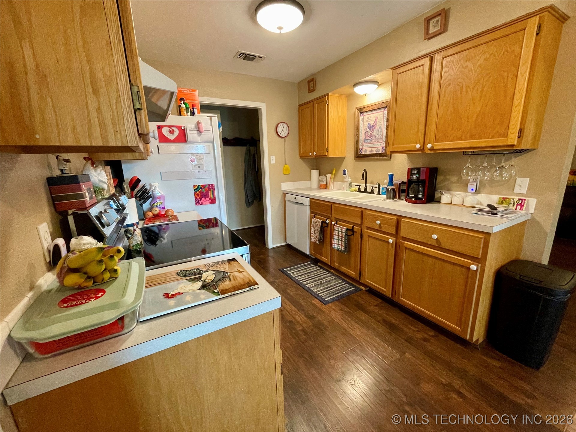 1019 Four Seasons Drive Property Photo 8