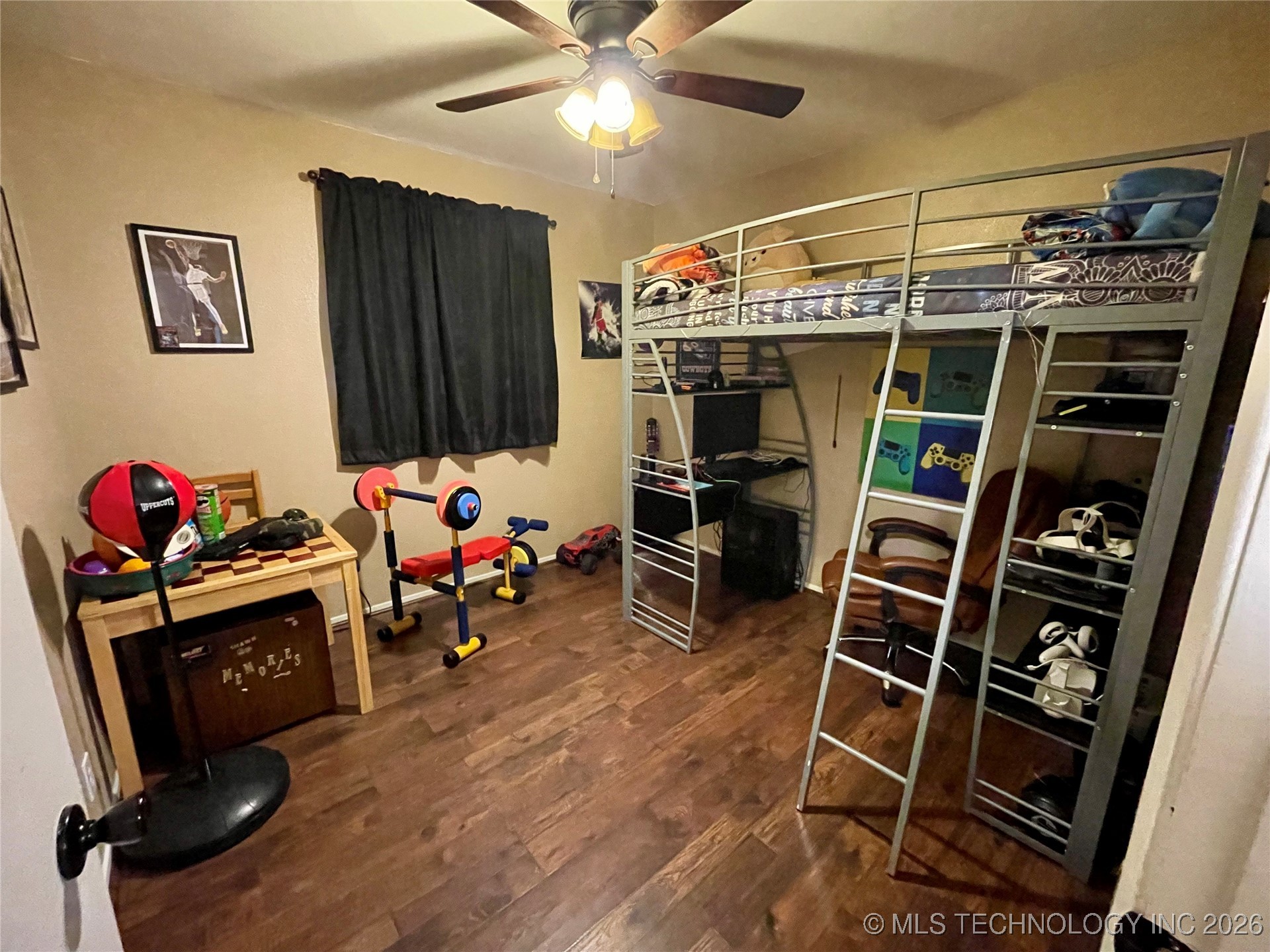 1019 Four Seasons Drive Property Photo 12