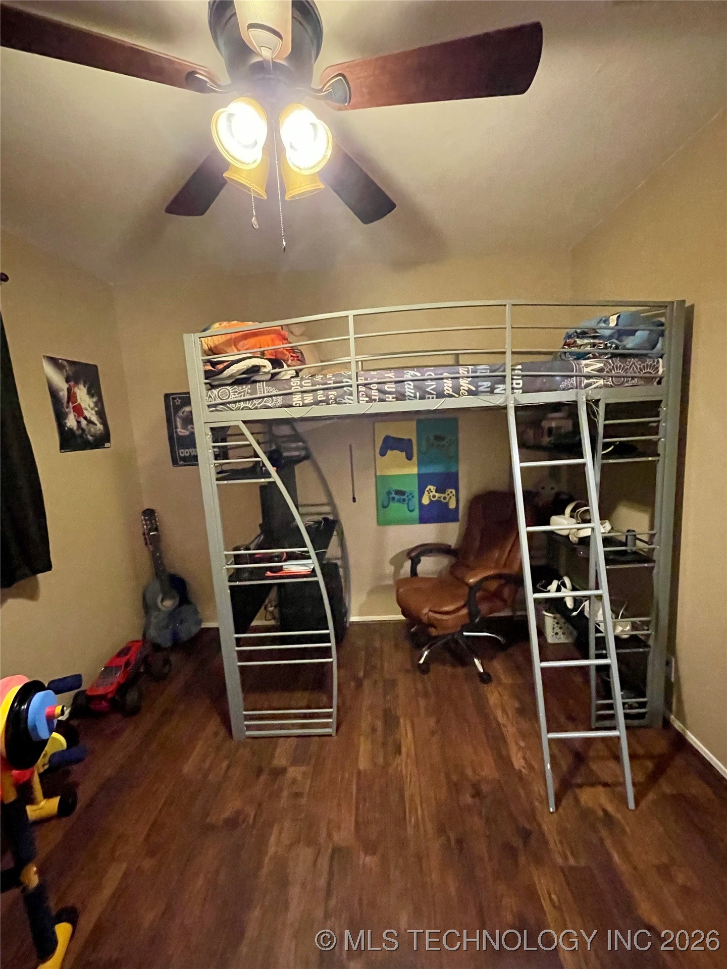 1019 Four Seasons Drive Property Photo 13