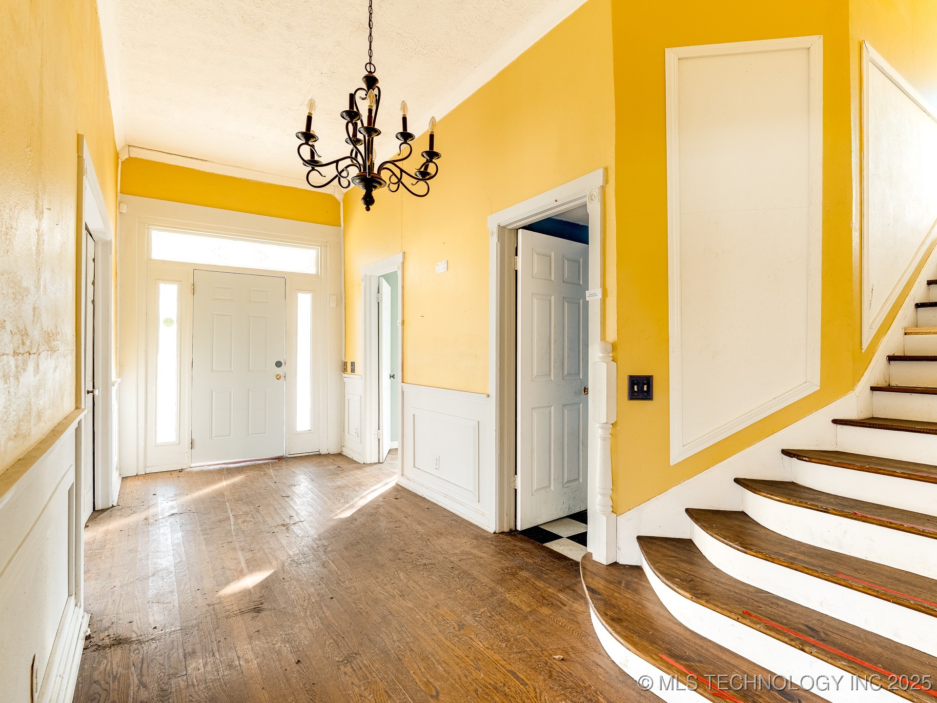 130 E 16th Street Property Photo 6