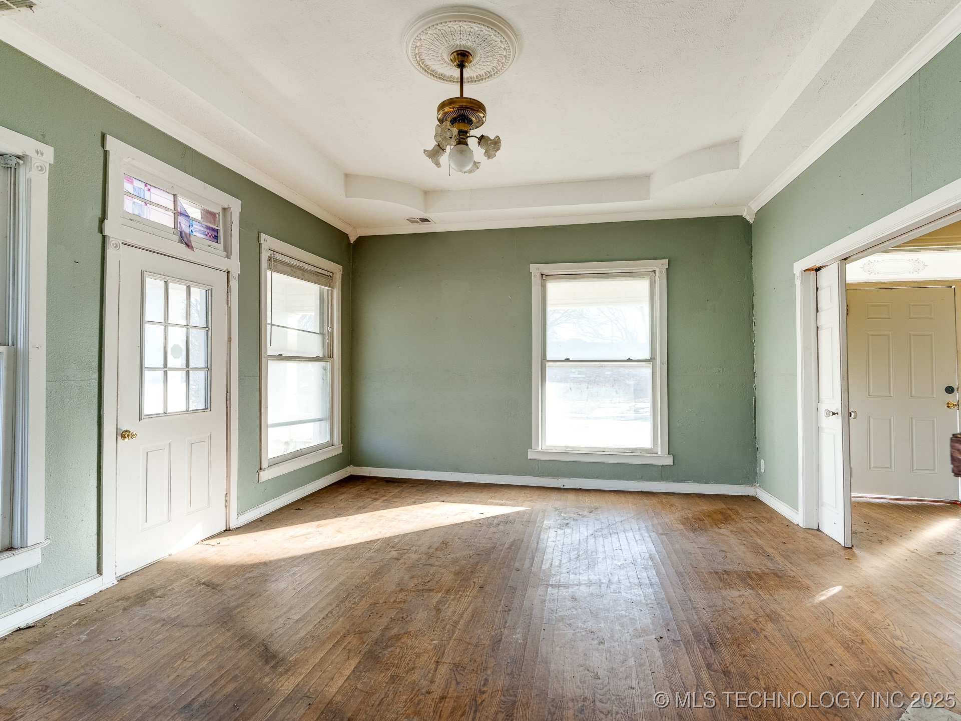 130 E 16th Street Property Photo 9