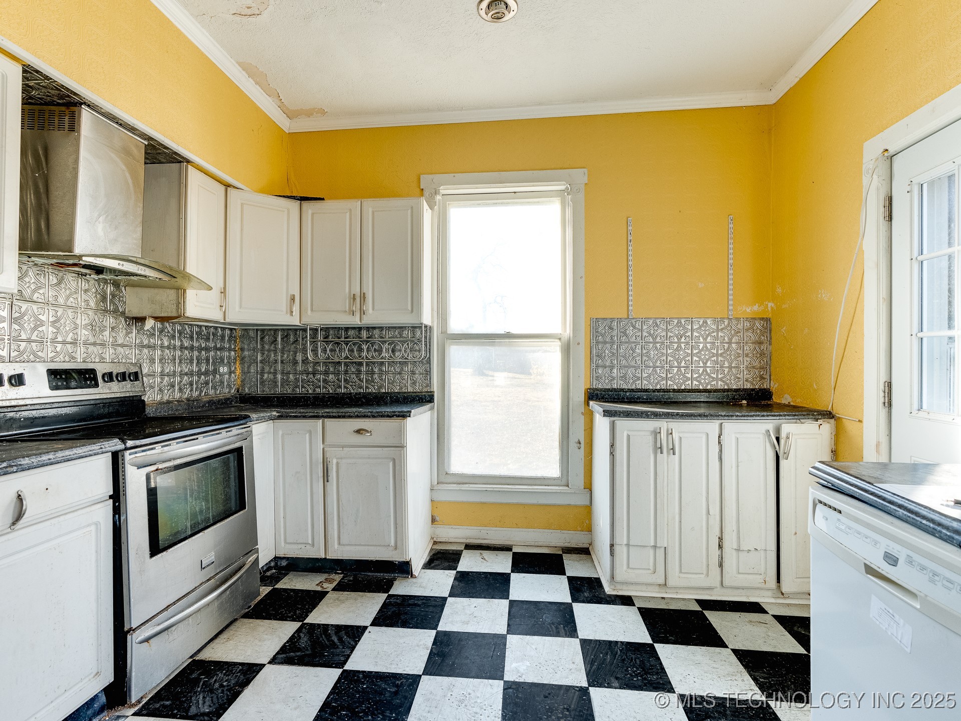 130 E 16th Street Property Photo 13