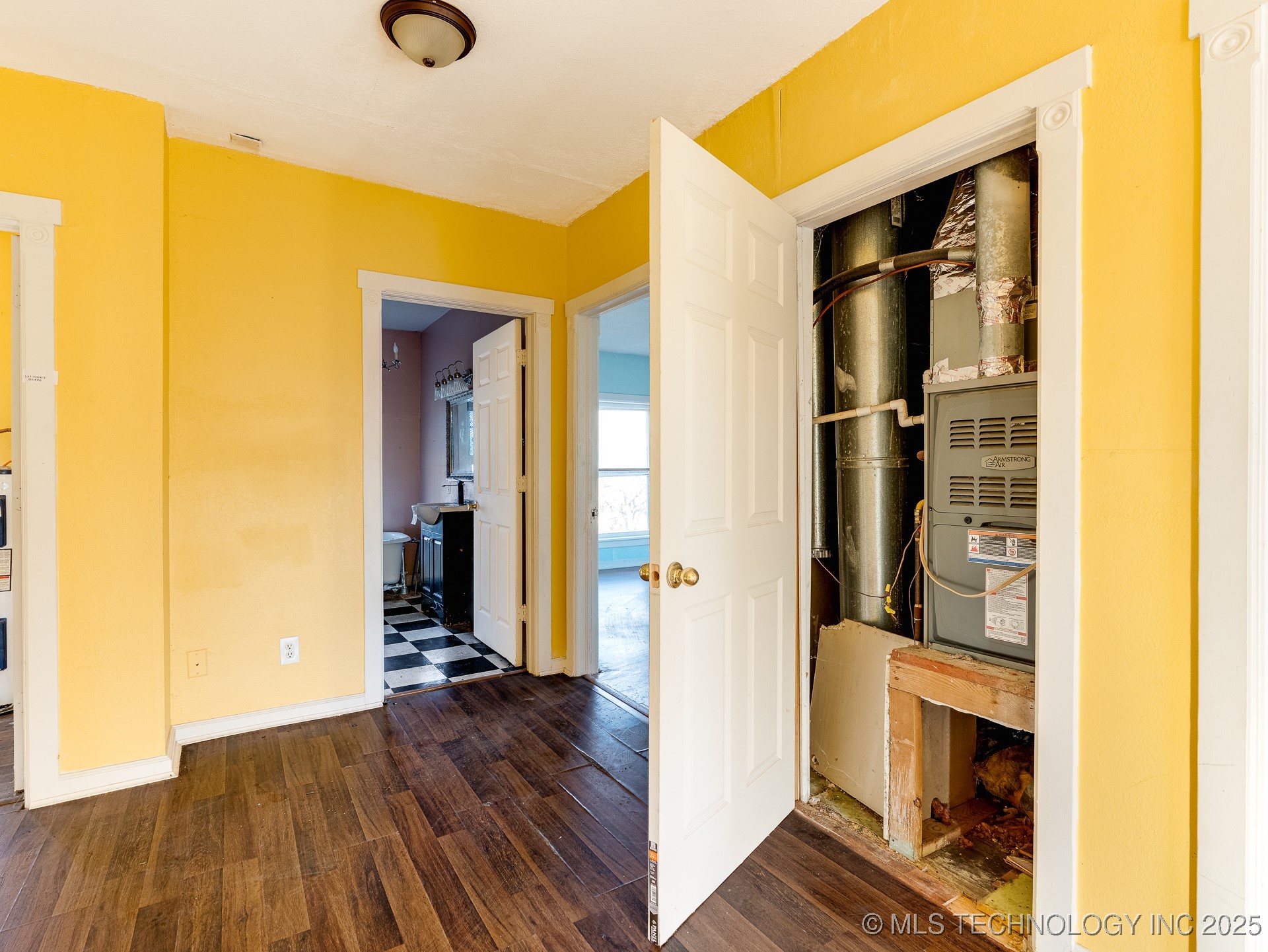 130 E 16th Street Property Photo 19