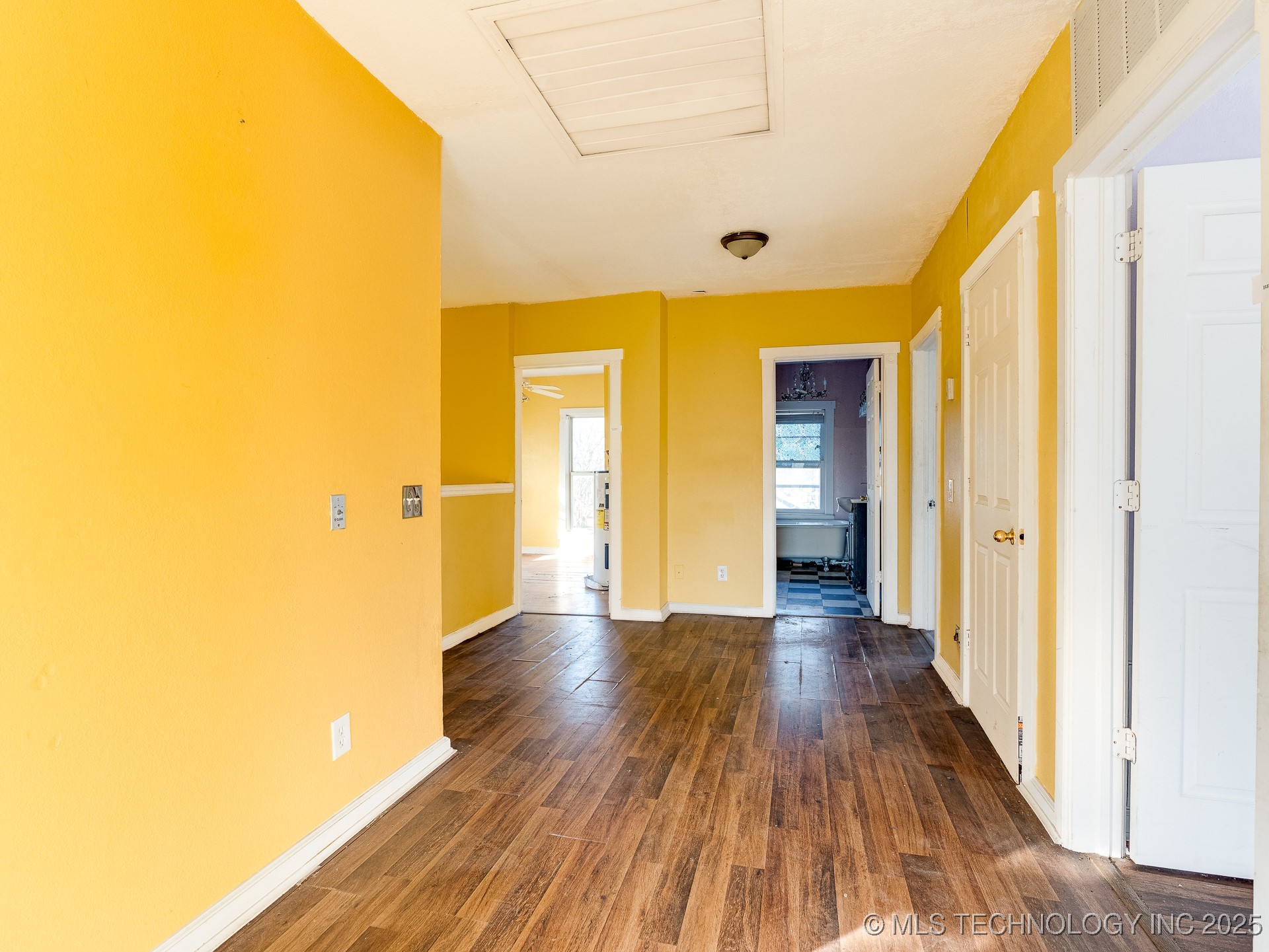 130 E 16th Street Property Photo 20