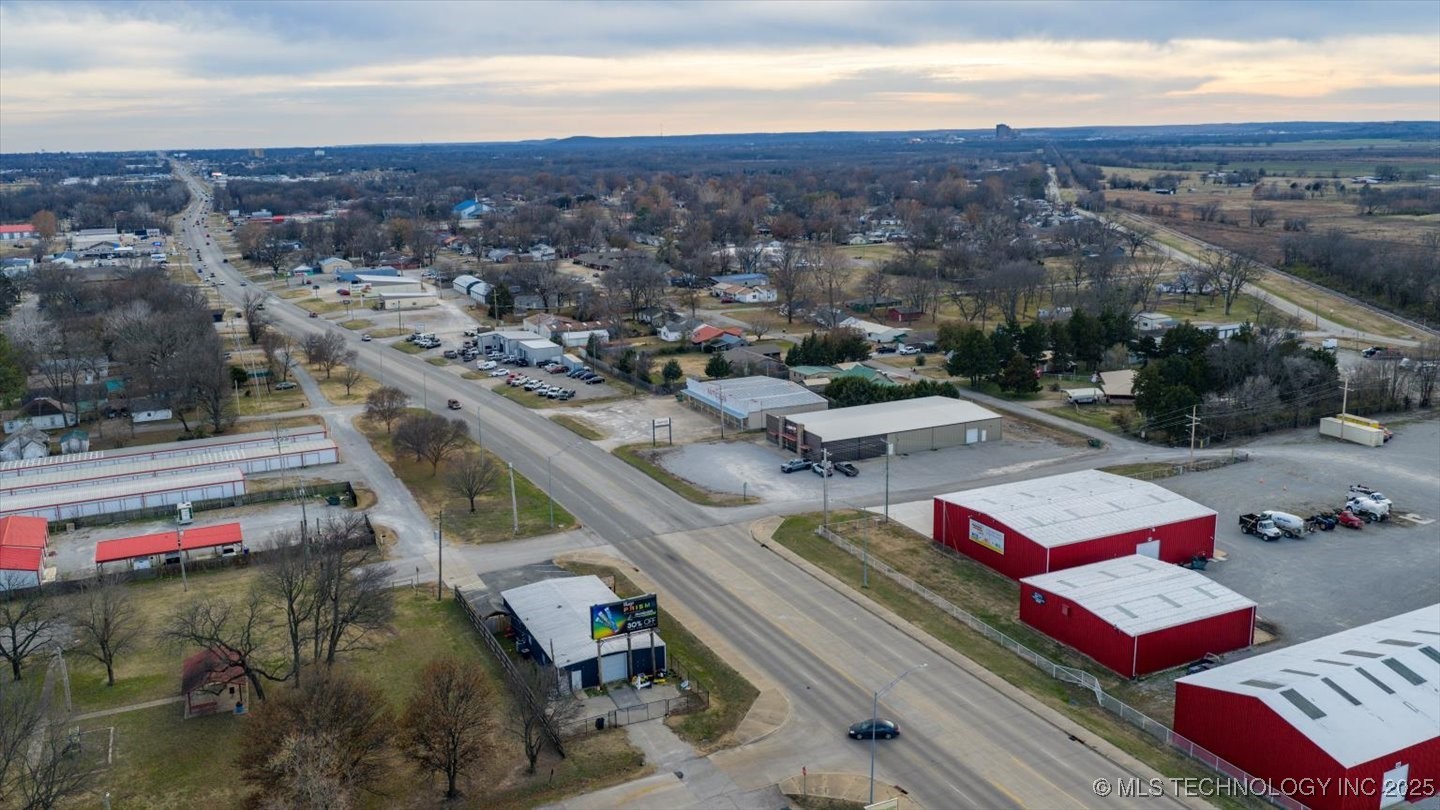 202 N Osage Property Photo 8