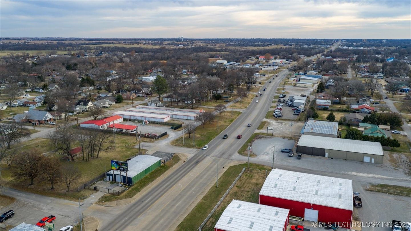 202 N Osage Property Photo 9