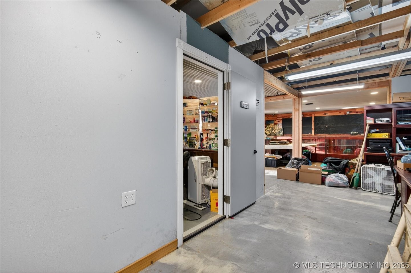 202 N Osage Property Photo 22