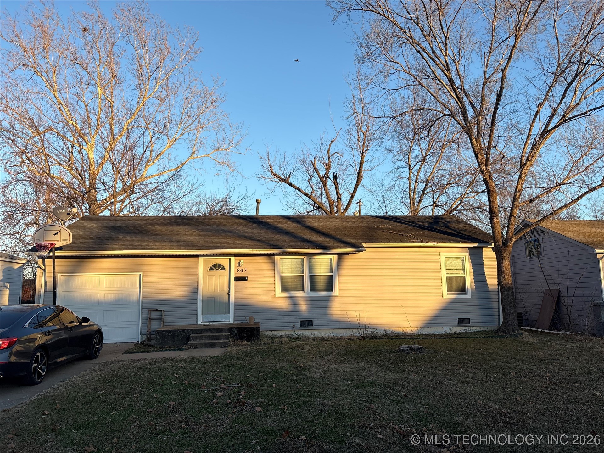 807 N Ash Street Property Photo 1