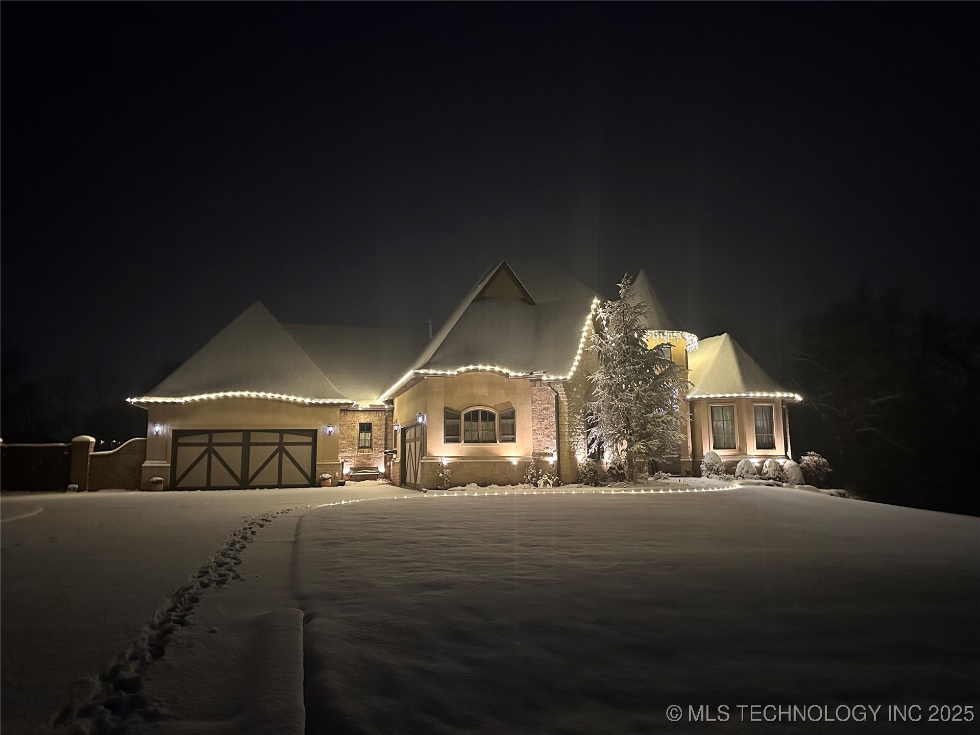 9517 Towry Court Property Photo 2