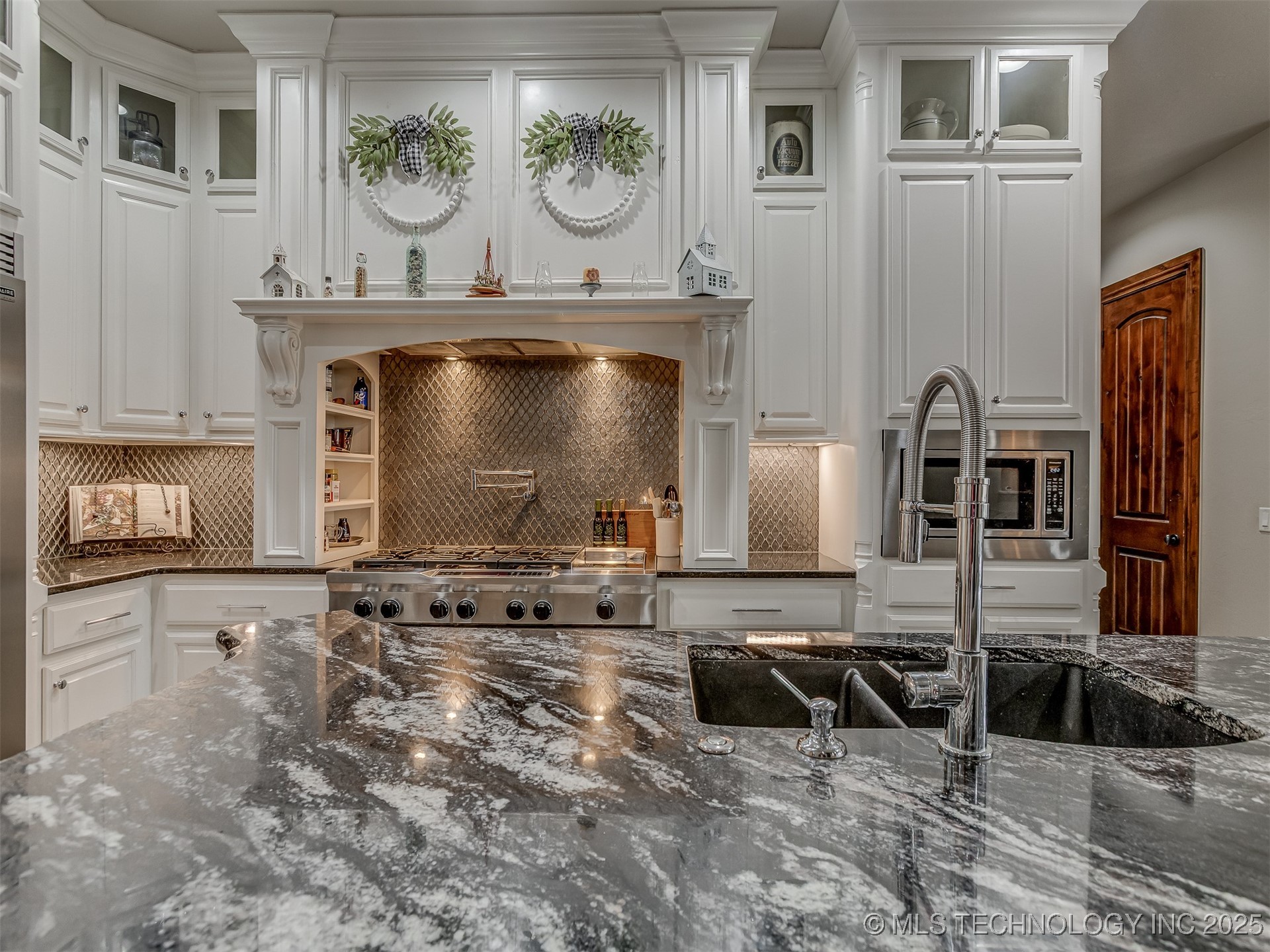 9517 Towry Court Property Photo 15