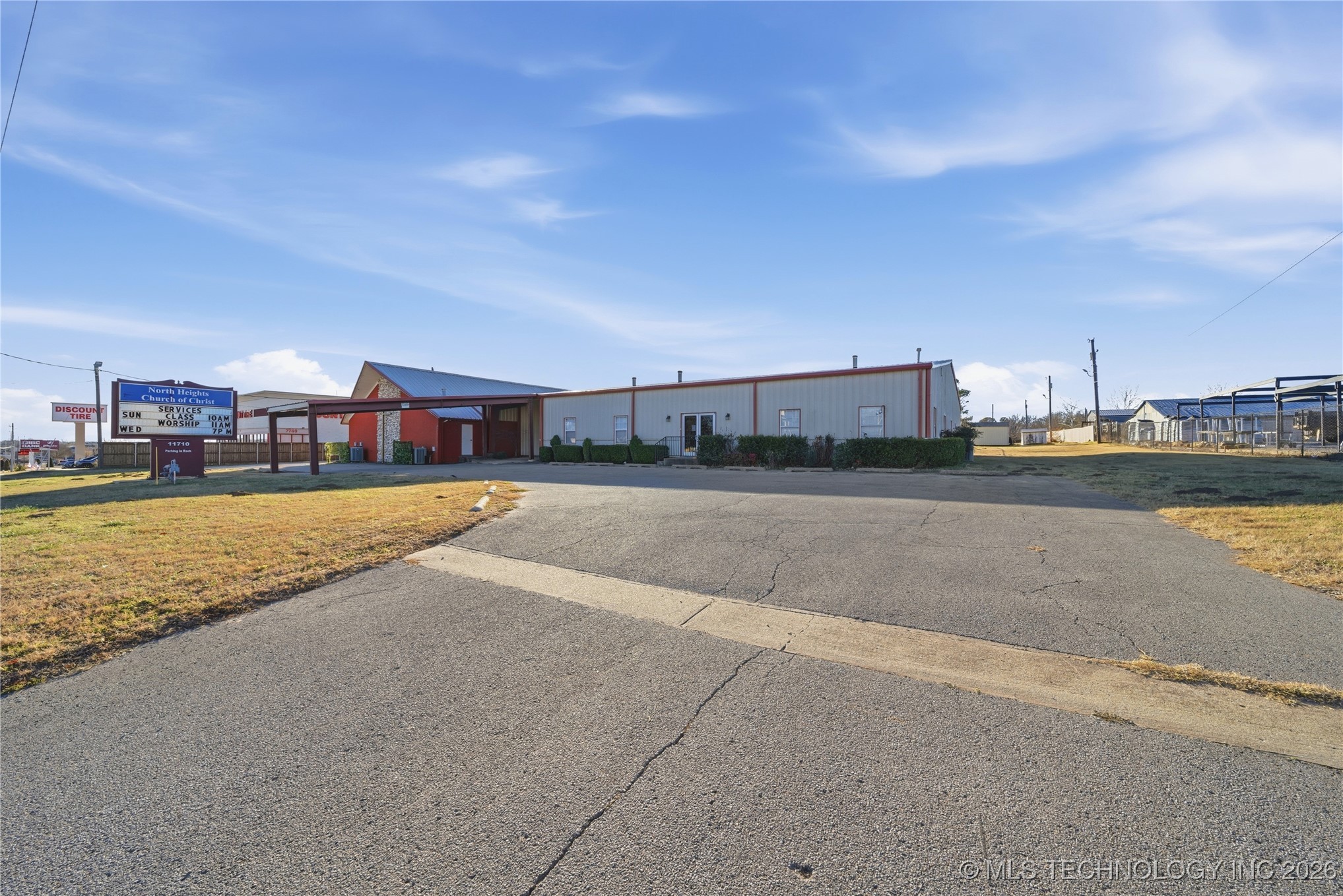 11710 S Memorial Drive Property Photo 8