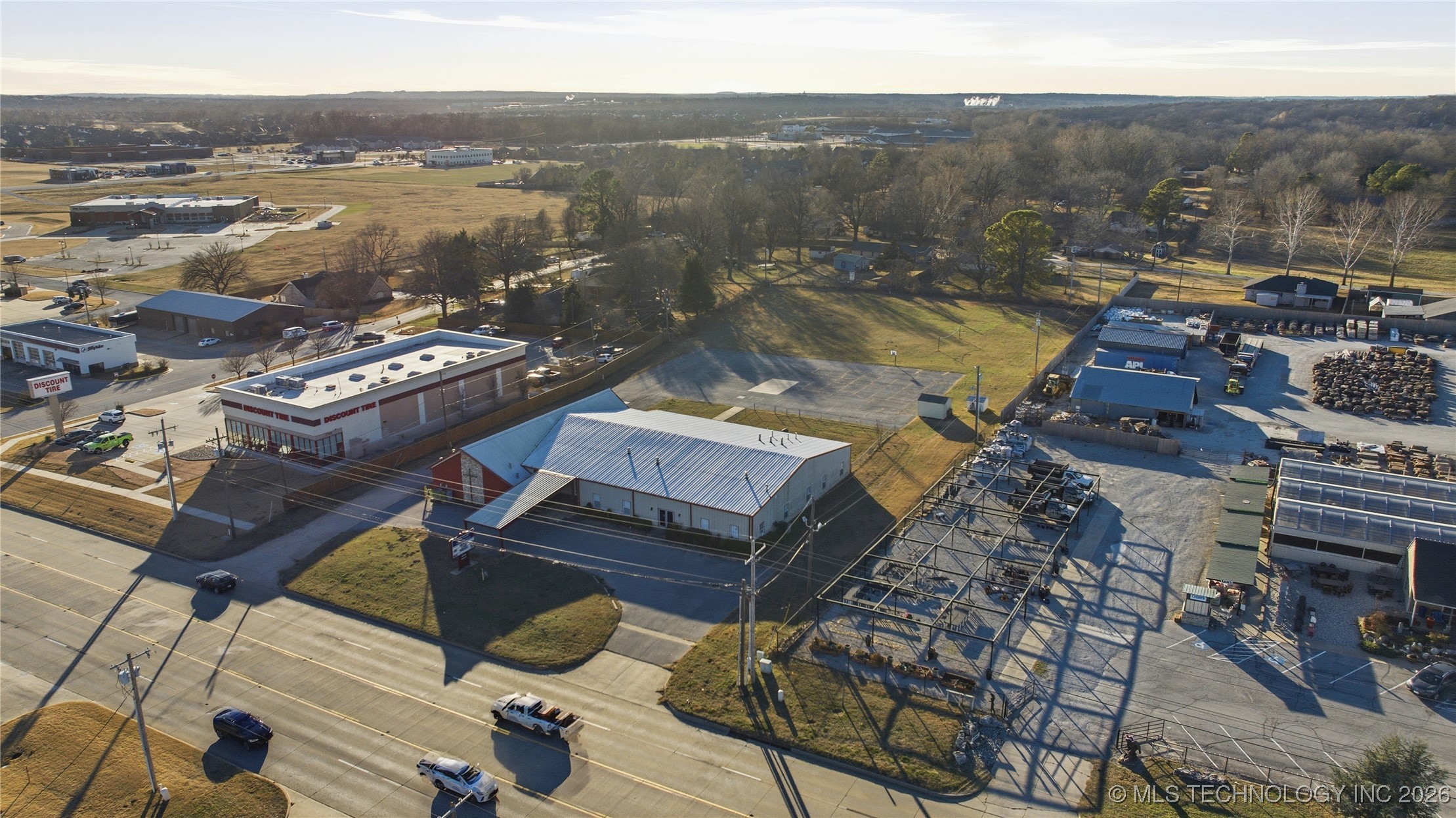 11710 S Memorial Drive Property Photo 16