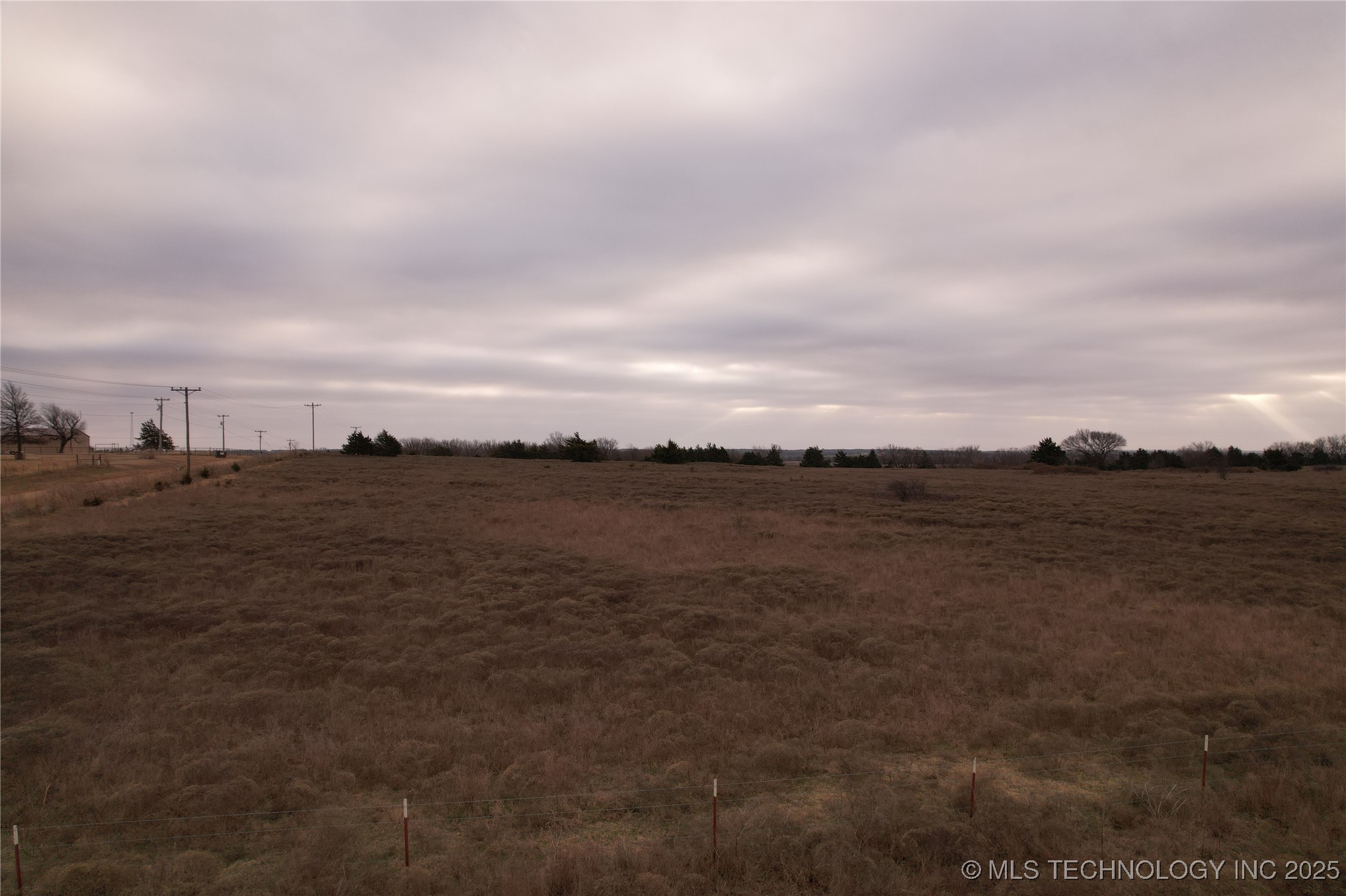 0001 0780 Property Photo 35