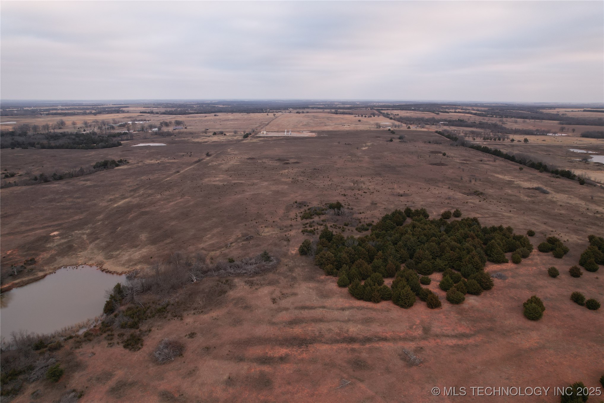 0001 0780 Property Photo 37