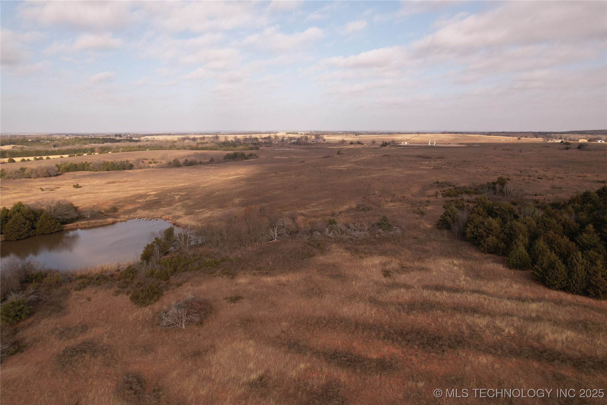 0001 0780 Property Photo 74