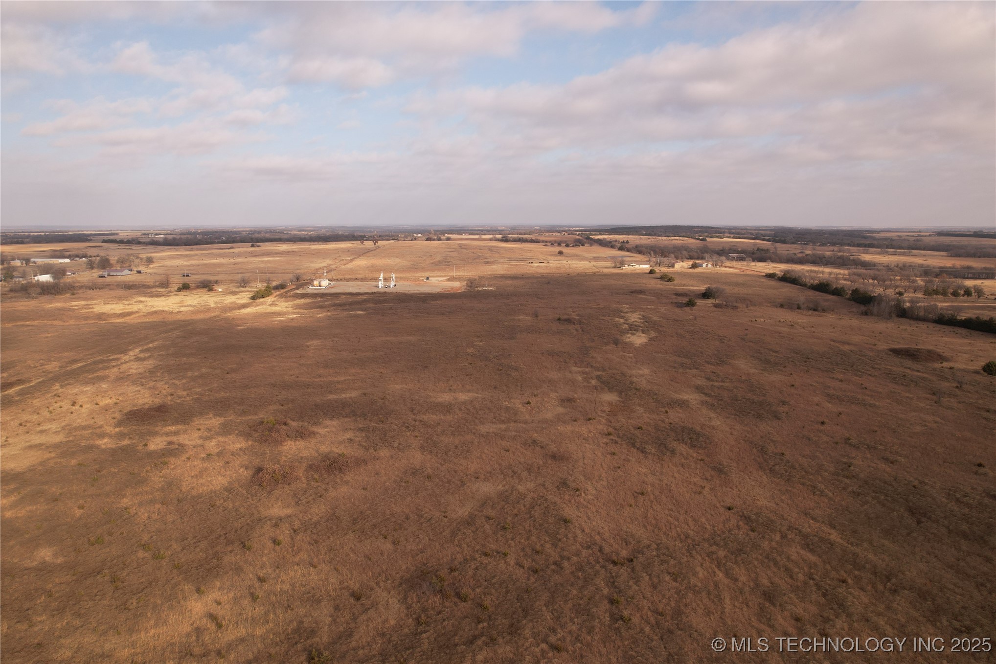 0001 0780 Property Photo 77