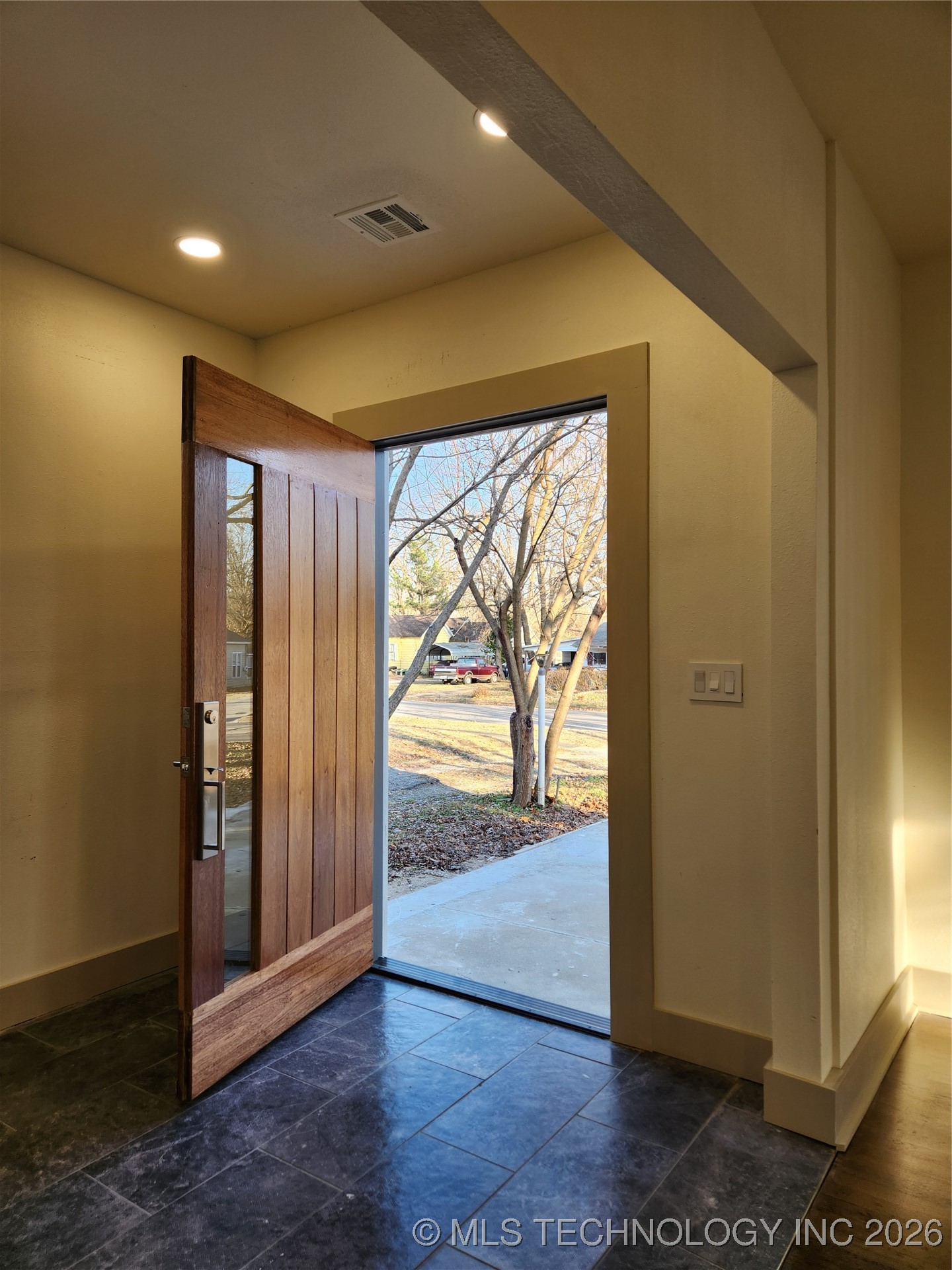 121 S Brown Street Property Photo 2