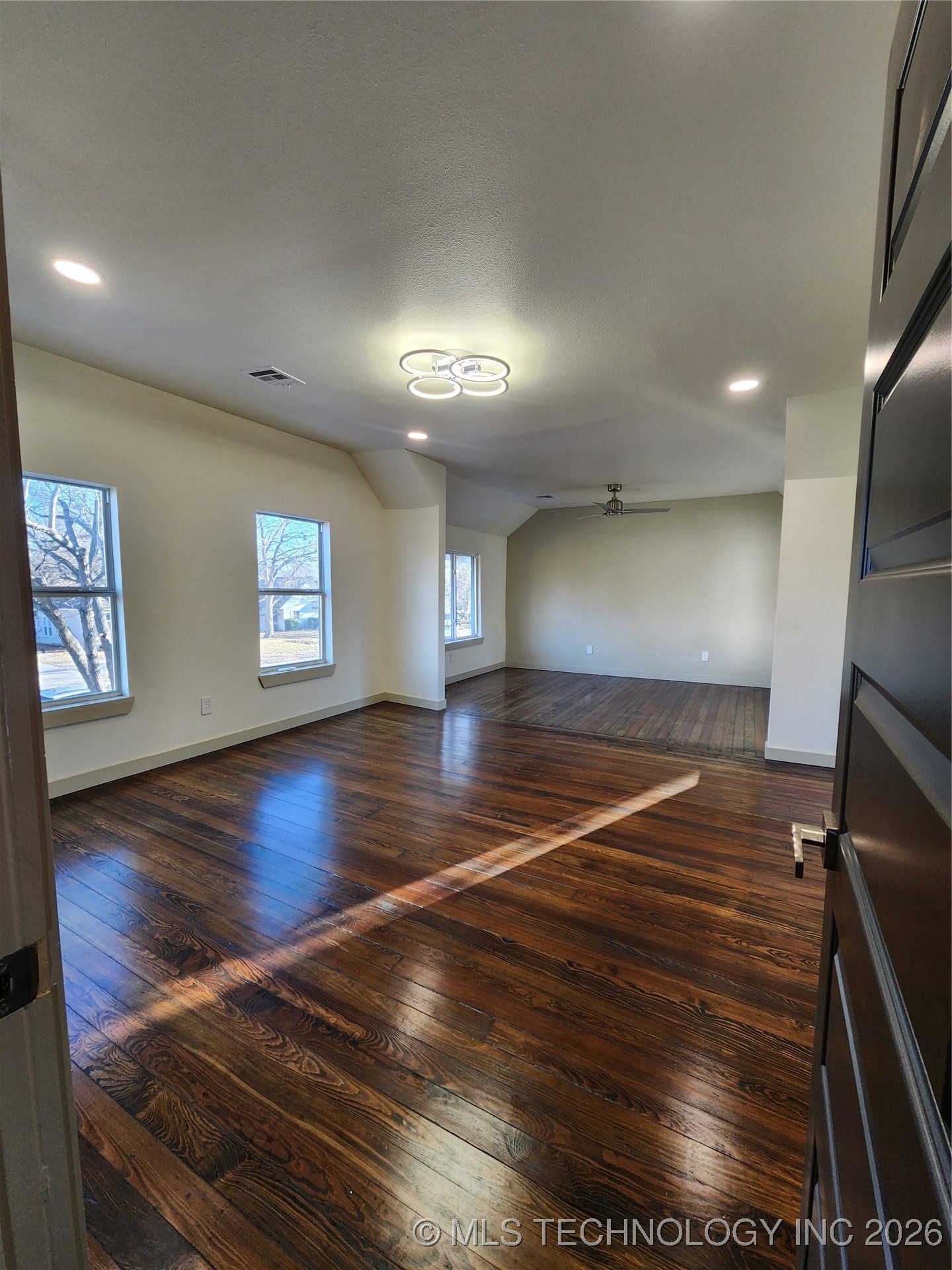 121 S Brown Street Property Photo 17