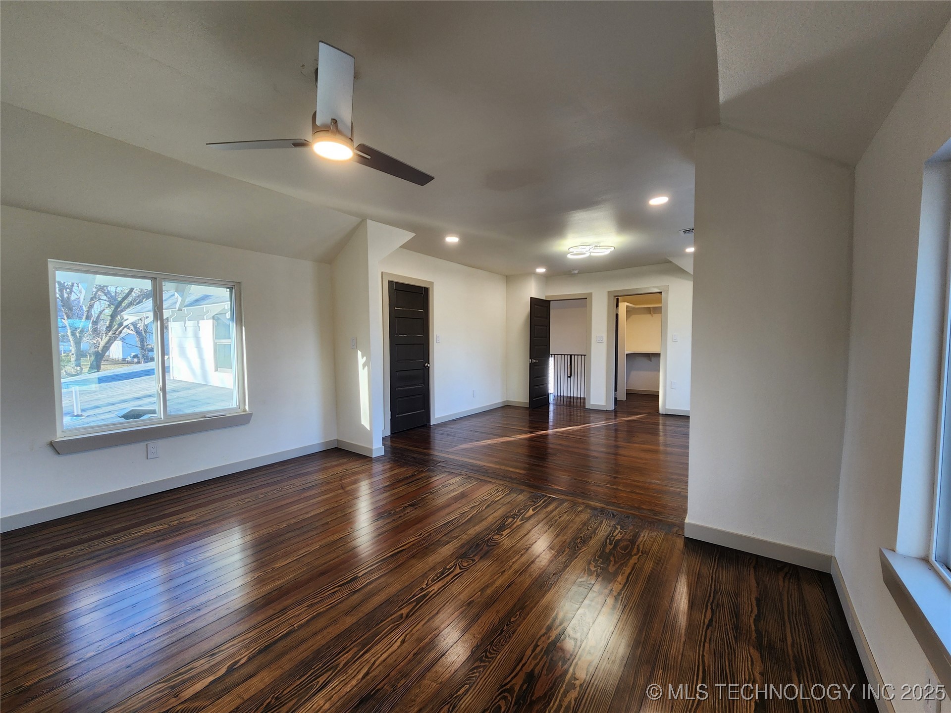 121 S Brown Street Property Photo 22