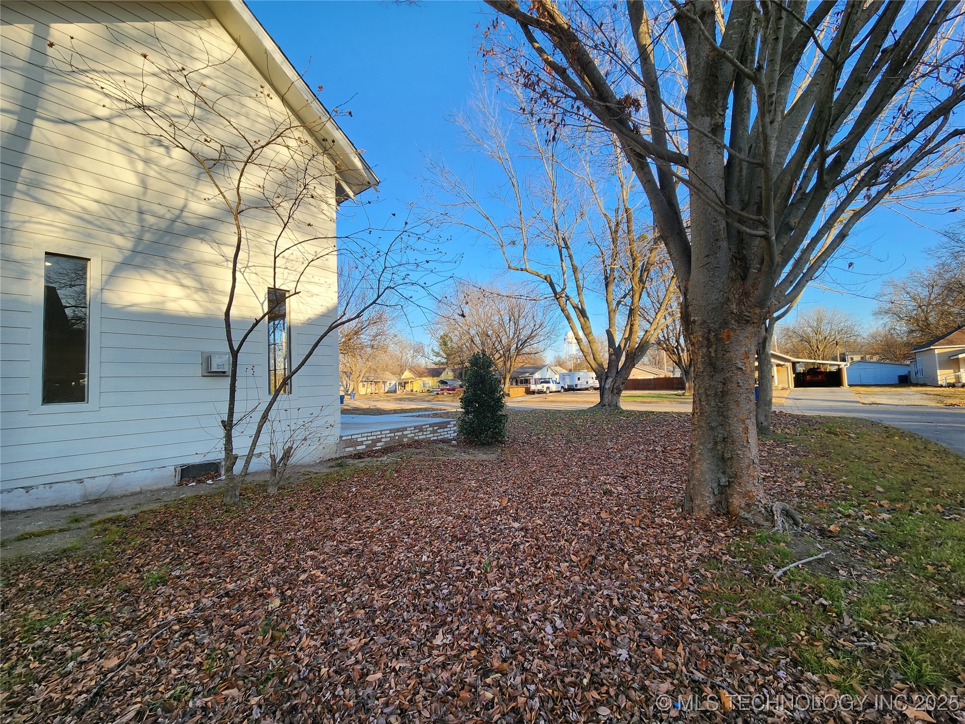 121 S Brown Street Property Photo 30